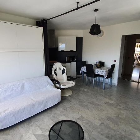 Superbe Appartement Plage Saint-Laurent Du Var Dış mekan fotoğraf