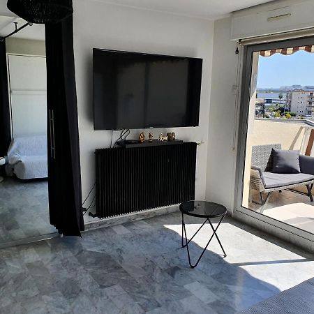 Superbe Appartement Plage Saint-Laurent Du Var Dış mekan fotoğraf