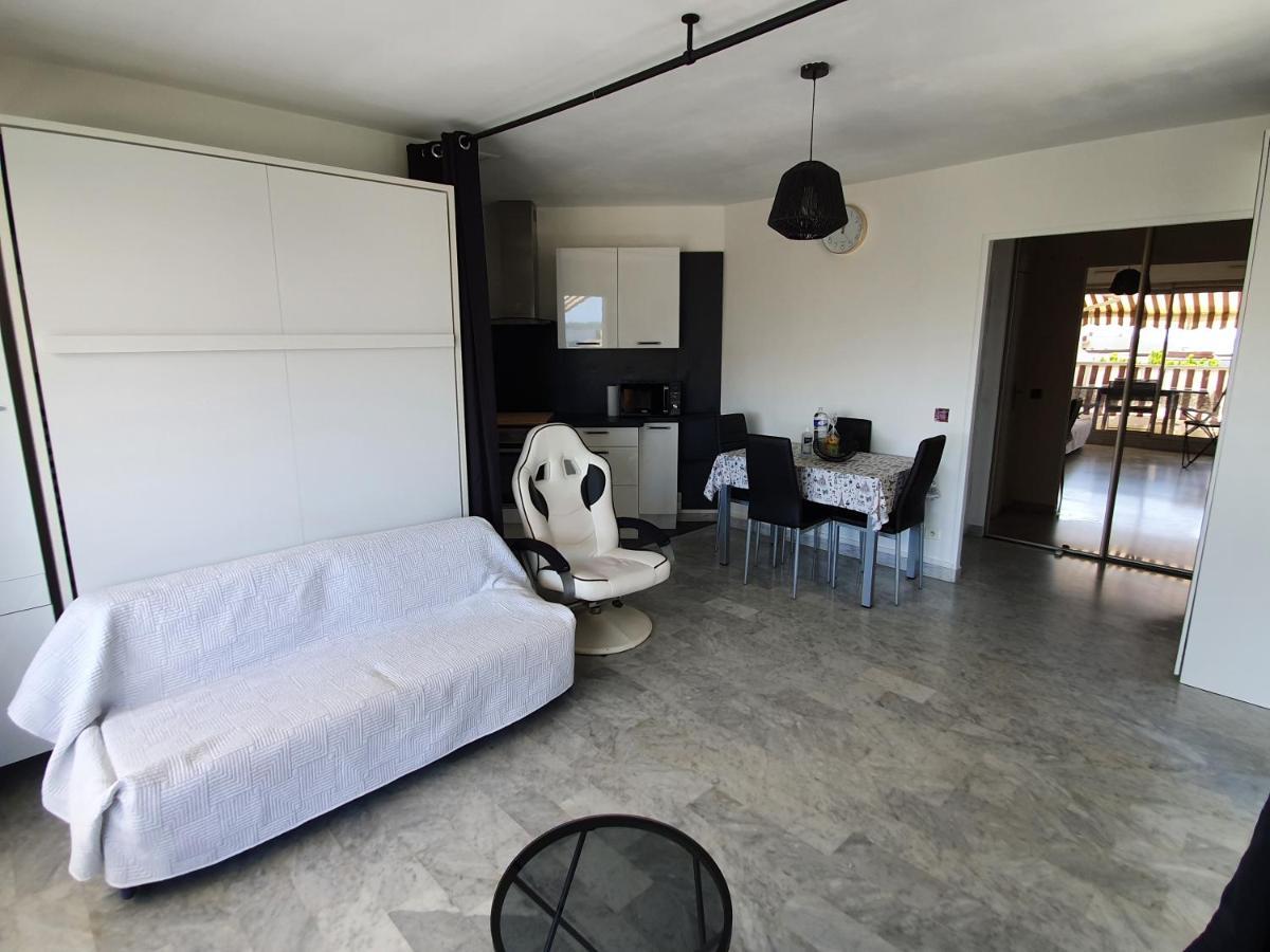 Superbe Appartement Plage Saint-Laurent Du Var Dış mekan fotoğraf